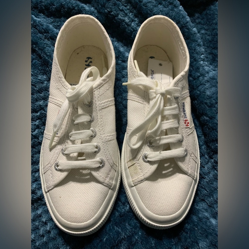 SUPERGA Women's 2750 Cotu Classic Sneaker, White. Size 6/36. Never worn.